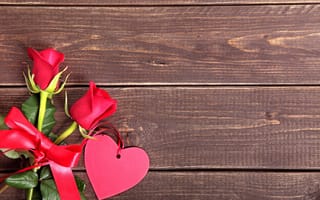 Картинка любовь, цветы, love, розы, wood, red, heart, сердце