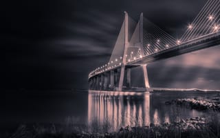 Картинка ночь, опора, огни, мост, Португалия