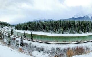 Картинка зима, Канада, железная дорога, горы, лес, панорама, Банф, деревья, снег, речка