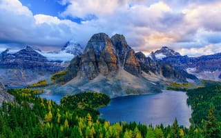 Картинка Канада, провинция Британская Колумбия, Mt. Assiniboine, осень, горы, леса, озёра, Альберта