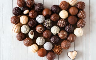 Картинка love, конфеты, шоколад, chocolate, любовь, romantic, сердце, heart