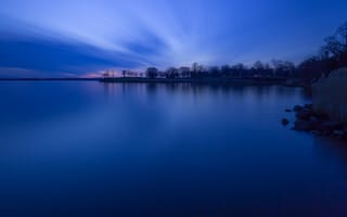 Картинка Лес, закат, вечер, берег, синее, деревья, небо, сумерки, озеро