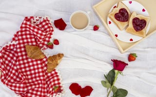 Картинка любовь, breakfast, romantic, сердечки, чашка кофе, love, croissant, coffee cup, hearts, roses, розы, valentine, круассаны, завтрак
