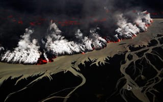 Картинка Holuhraun, извержение, дым, Vatnajokull National Park, пламя, Исландия, лава, вулкан