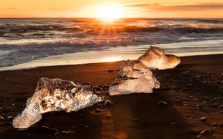 Картинка лед, зима, волны, море, песок, небо, солнце, облака