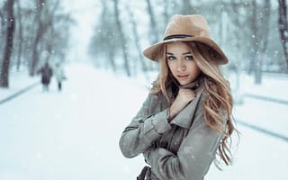 Картинка март, снег, Георгий Чернядьев, пальто, девушка, холодно, Россия, шляпка