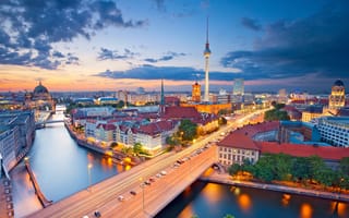 Картинка Берлин, панорама, башня, дома, огни, собор, река, Германия, ночь