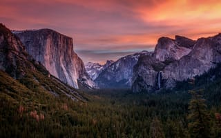 Картинка США, лес, водопад, горы, облака, небо, вечер, Национальный парк Йосемити, Калифорния, деревья, закат