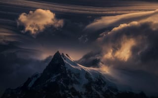 Картинка гора, облака, закат, природа, снег, вершина