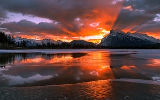 Картинка Канада, Альберта, агонь, горы, снег, Национальный парк Банф, утро, рассвет, зима