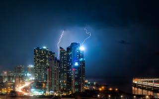 Картинка lightning, metropolis, skyscrapers, buildings