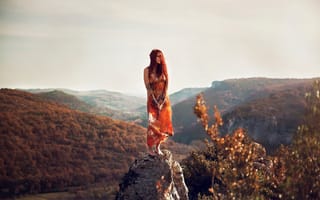 Картинка Lorene, девушка, вид, пейзаж, высота, камень
