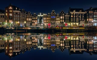 Картинка вода, свет, Амстердам, ночь, отражения, огни, Нидерланды, лодки