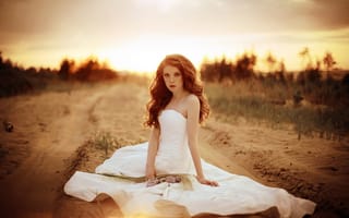 Картинка Runаway bride, платье, Таня Тургенева, девушка, цветы, невеста, дорога, песок