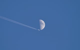 Обои самолёт, луна, небо