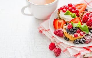 Картинка ягоды, кофе, тарталетки, крем, Naumenko Oleksandra, пирожное, сахарная пудра