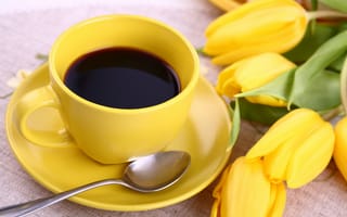 Картинка breakfast, cup, coffee, кофе, flowers, цветы, yellow, чашка, tulips, тюльпаны