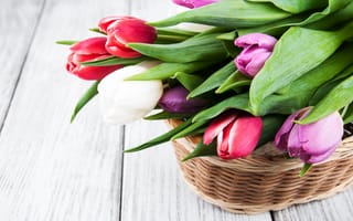 Картинка цветы, букет, flowers, pink, tulips, тюльпаны, wood, colorful