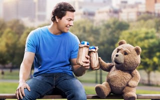 Обои Третий лишний 2, Mark Wahlberg, John, парк, друзья, мишка, Марк Уолберг, Ted 2, Ted, медведь, лавочка, комедия, плюшевый