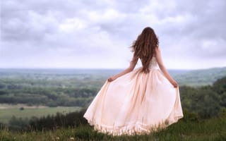 Картинка девушка, природа, спина, ветер, поза, Valentine Shepitko, платье