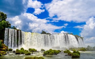 Обои Iguazu Falls, Бразилия, водопад, облака, Водопад Игуасу, небо, кочки, Brazil