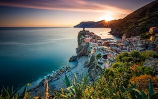 Картинка Vernazza, Вернацца, Ligurian Sea, панорама, закат, побережье, Liguria, море, Italy, Италия, Лигурия, Cinque Terre, Чинкве-Терре, Лигурийское море