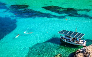 Картинка Испания, Ibiza, море, берег, камни, катер, San Miguel, вода, отдых
