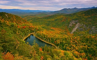 Картинка осень, лес, панорама, Горы Адирондак, горы, Adirondack Mountains, Штат Нью-Йорк, озеро, New York State, Озеро Джаент Уашбоул, Giant Washbowl