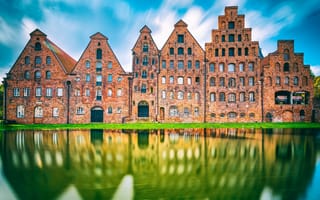 Картинка Reflection, Salt Storage Houses, Schleswig-Holstein, Lübeck