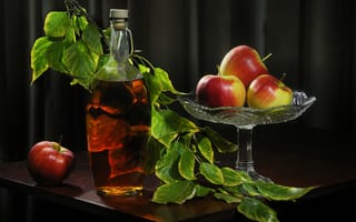 Картинка листья, ветка, сок, столик, ваза, яблоки, бутыль, Сергей Фунтовой, фрукты