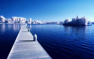 Картинка озеро, снег, мостик, лес, зима
