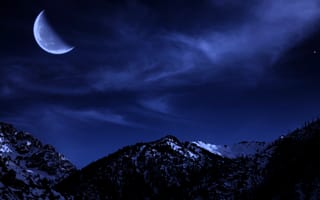 Картинка ночь, снег, деревья, звезды, небо, зима, лес, горы, луна