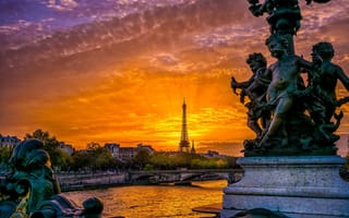 Обои закат, фигуры, река, Eiffel Tower, город, Франция, вечер, Pont Alexandre III, мост, скульптуры, Париж, Эйфелева башня
