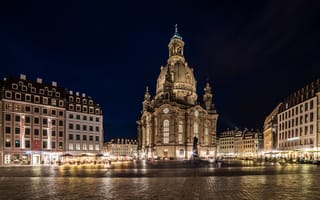 Картинка Dresden, город, Дрезден, фонари, памятник, люди, Германия, ночь, Deutschland, площадь, освещение