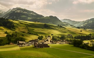 Картинка Швейцария, горы, зелень, Альпы, дома, поля, луга, деревья