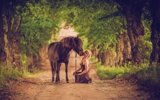 Картинка лошадь, деревья, губы, волосы, дорога, женщина, хутор, любовь, платье
