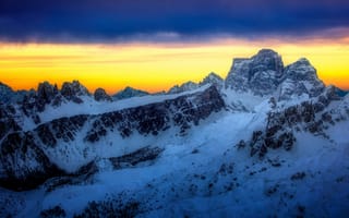 Картинка зима, небо, свет, горы, закат, облака, снег, желтый