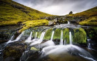 Картинка камни, скалы, водопад, домик