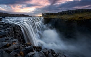 Картинка скалы, водопад, Исландия, бурный поток
