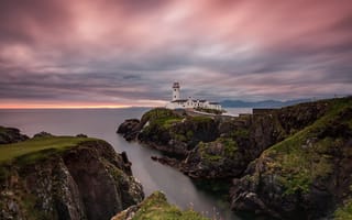 Картинка скалы, маяк, высота