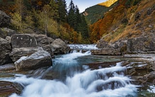 Картинка осень, деревья, река, Пиренеи, горы, камни, природа, пейзаж