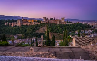 Картинка пейзаж, горы, крепость, Альгамбра, Испания, вечер, город, Гранада, дома, дворец, природа