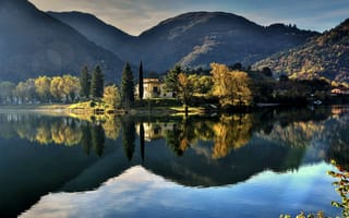 Картинка деревья, пейзаж, отражение, Италия, природа, озеро, Идро, горы, леса, дом