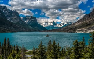 Картинка горное озеро, Rocky Mountains, озеро Сейнт Мэри, лес, Saint Mary Lake, Glacier National Park, горы, Монтана, Montana, Глейшер, Wild Goose Island