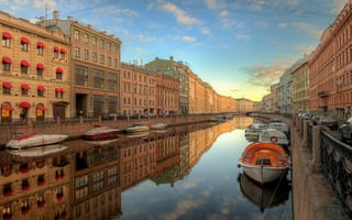 Картинка здания, город, улица, Мойка, Санкт-Петербург, лодки, река