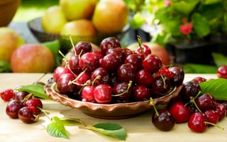 Картинка лето, тарелка, вишни, вишня, яблоки, листья, плоды, фрукты, ягоды