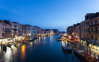 Картинка город, Италия, Венеция, вода, дома, лодки, канал, вечер