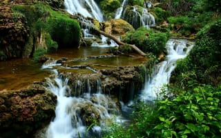 Обои природа, forest, водопады, stones, waterfalls, камни, лес, nature