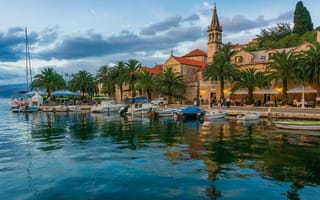 Картинка Хорватия, причал, вода, Croatia, лодки, море, набережная, город, башня, пальмы, здания