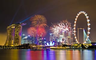 Картинка Singapore, дома, вечер, свет, вода, город, салют, Сингапур, колесо, небоскрёбы, фейерверк, огни, здания